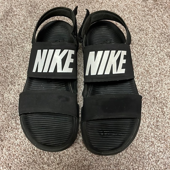 Nike Shoes - Nike sandals